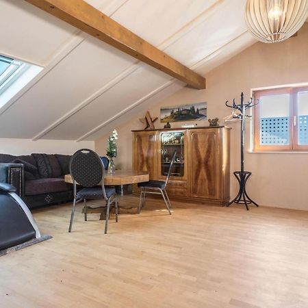 Luxurioeses Penthouse-Appartement 회히스트 외부 사진